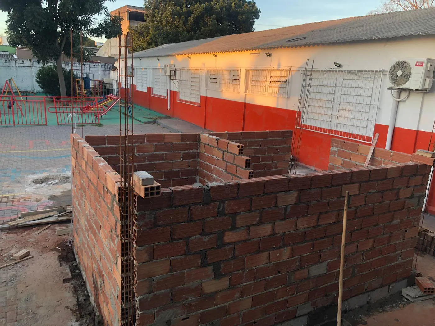 Obra em execução - estrutura e alvenaria - registro 10